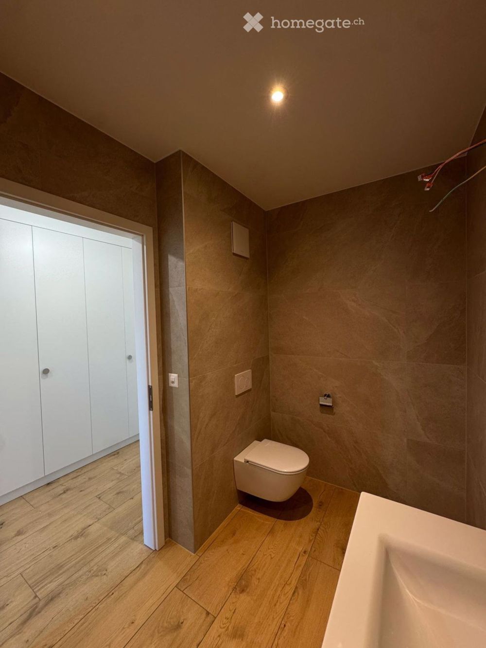 Neue, helle 5.5-Zimmer-Wohnung mit 200 m² Garten – Bottens - Bild 7