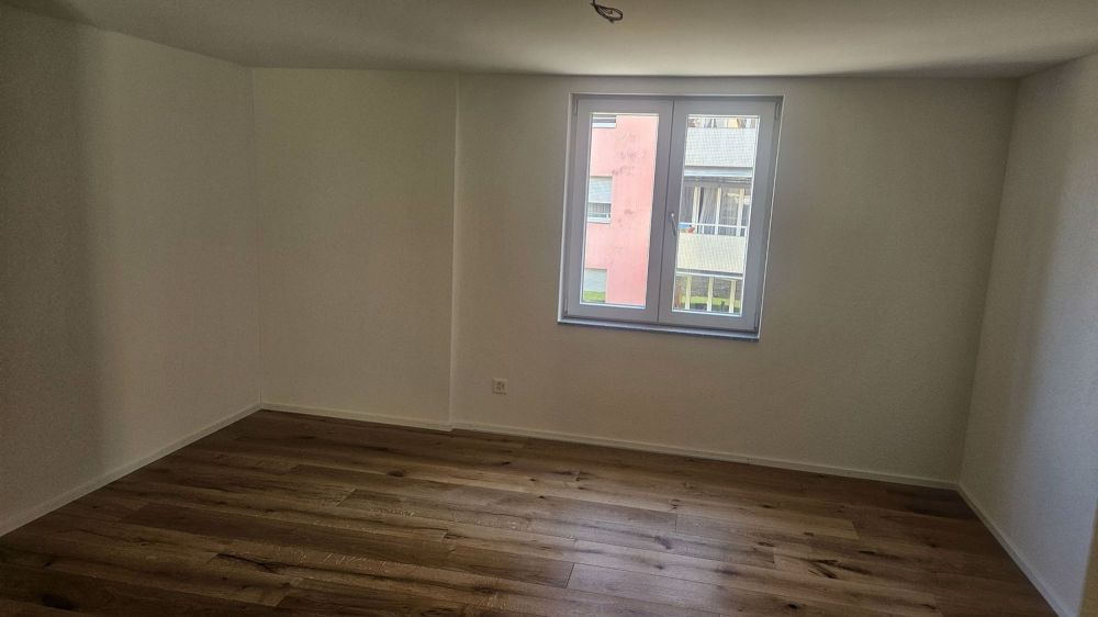 Frisch renovierte 1.5- Zimmerwohnung in ruhiger Lage - Näche Bahnhof & Bodensee - Bild 3