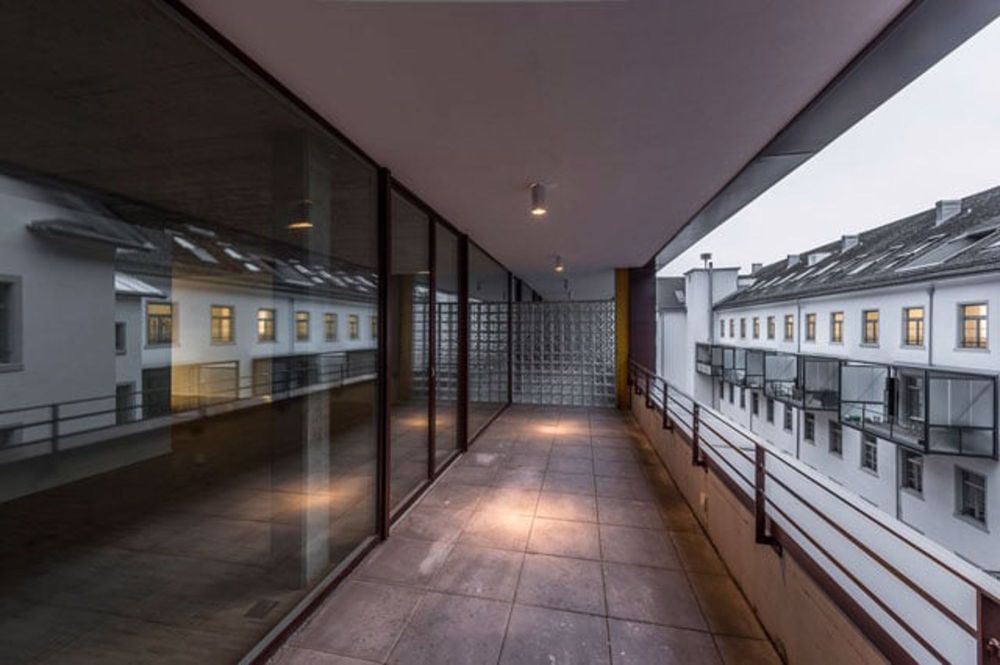 Kleinloft (72 m²) mit 20 m² Loggia - azireal_Loft D4 05_Balkon2