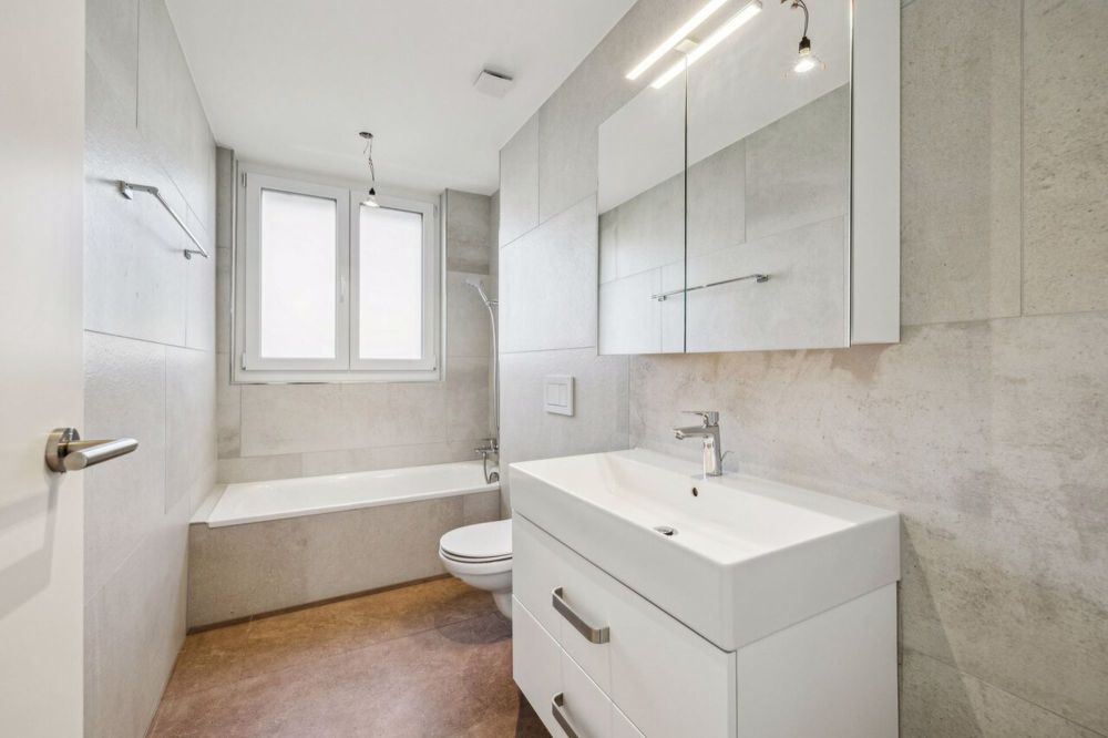 4.5-Zimmer Maisonettwohnung Erstvermietung - Badezimmer 1. OG