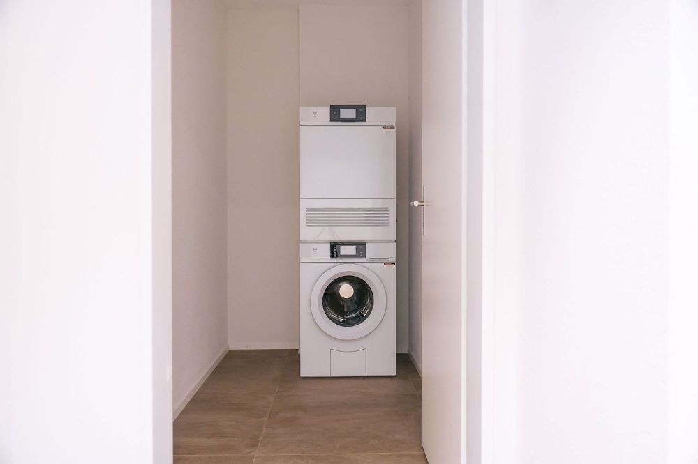 Moderne 4.5-Zimmer-Wohnung mit Schwedenofen und grossem Balkon in Uetendorf - Bild 5