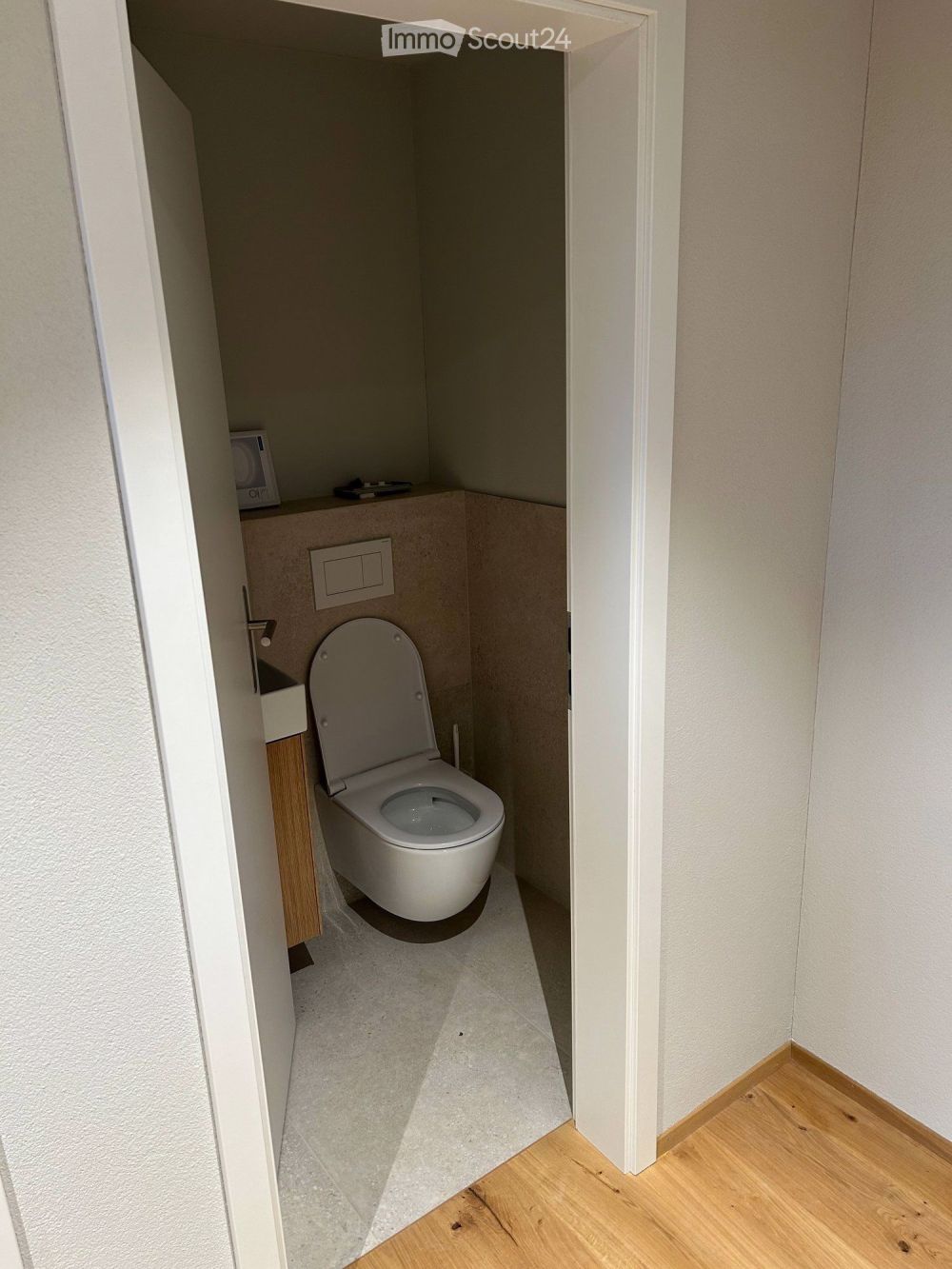 Moderne 4.5-Zimmer-Dachwohnung mit Bergblick in Frutigen - Bild 3