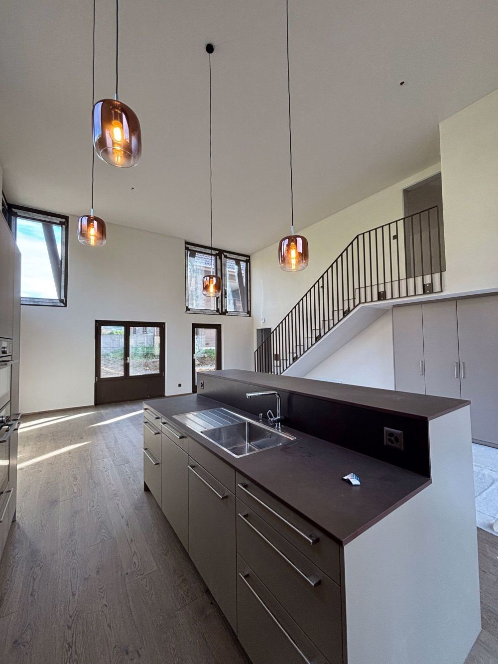 Aussergewöhnliche 3.5 Zimmer-Maisonette-Wohnung mit Garten - Bild 10