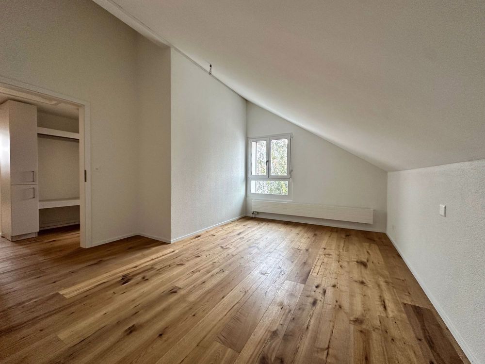 Kernsaniert 2024 - neuwertige moderne 2.5-Zimmer-Maisonette-Dachwohnungen mit Galerie - Bild 6