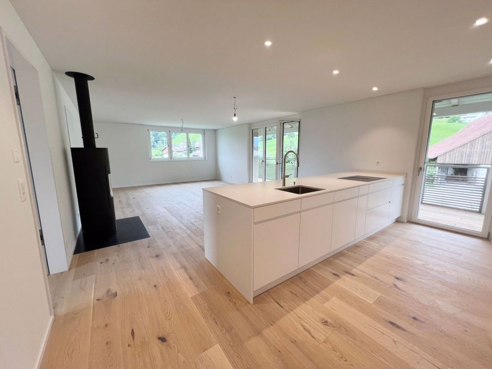 Moderne Neubau-Wohnung an malerischer Lage im Grünen - Bild 2