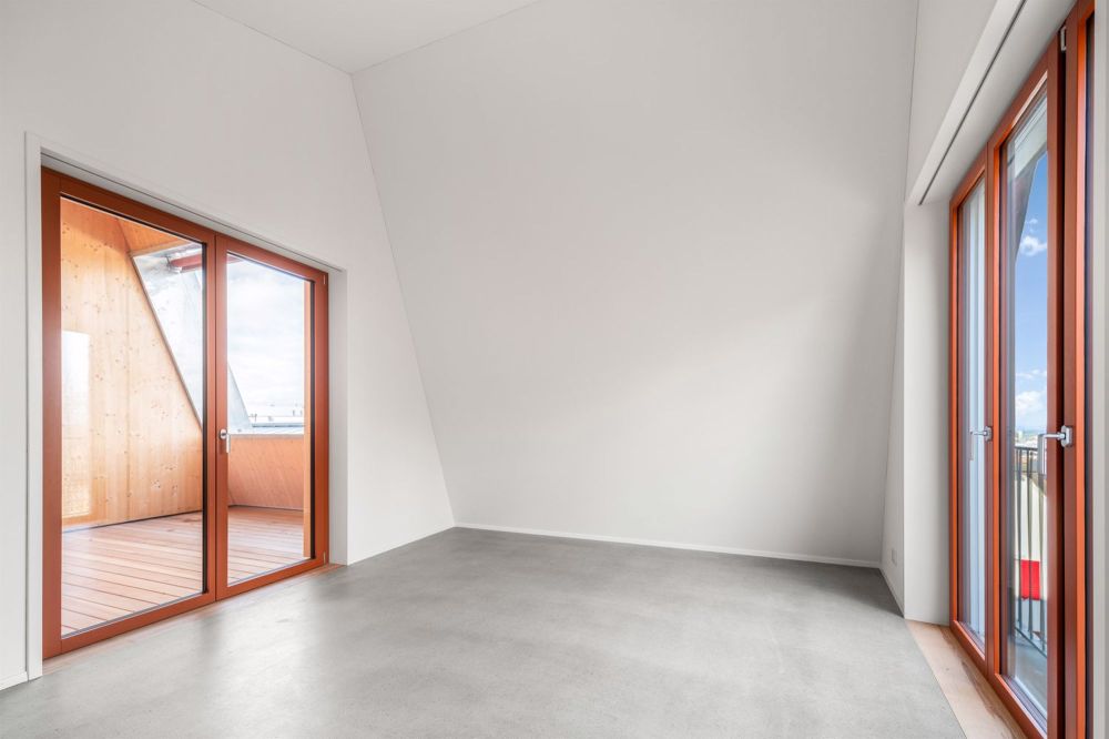 Design trifft Panorama - moderne 3.5-Zimmer-Dachwohnung - Bild 2