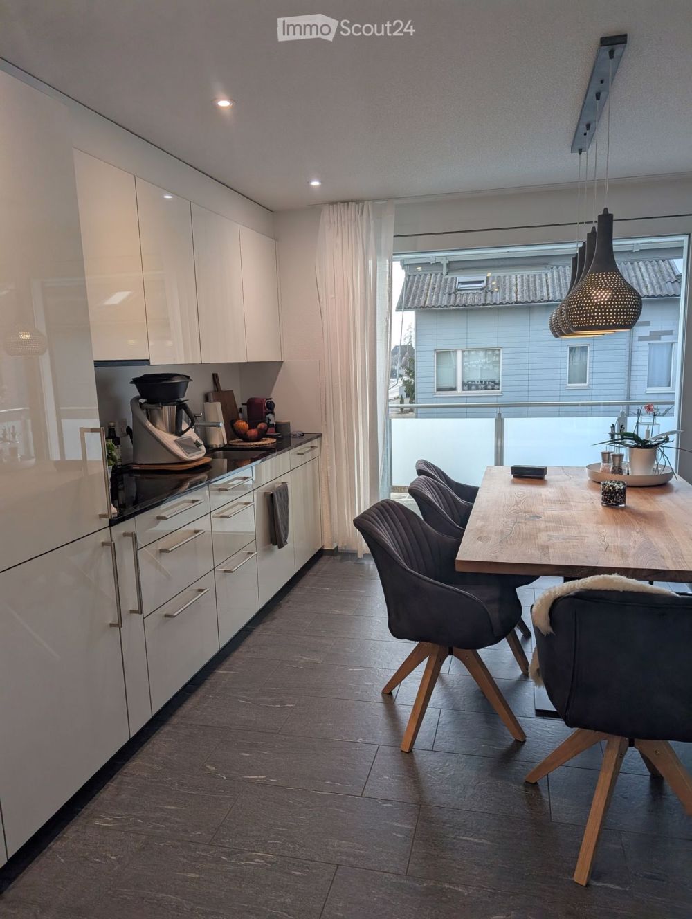 Moderne 4.5-Zimmer-Wohnung mit Balkon in Niederbipp - Bild 5