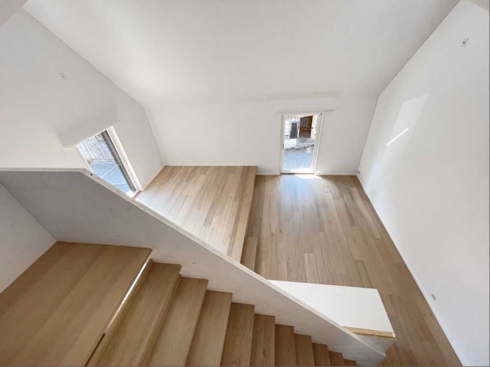 Wunderschöne, moderne 5-Zimmer-Wohnung, Obergeschoss/Dachgeschoss mit Studio EG mitten in Meilen - Bild 5