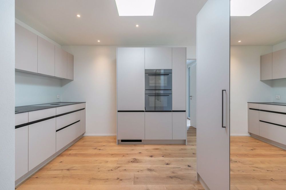 Erstbezug | 2.5-Zi-Dachwohnung im Herzen von Glarus - Bild 1