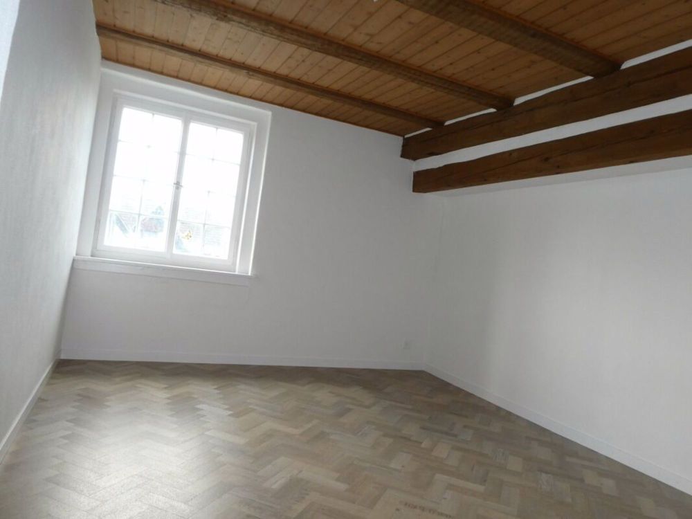 Schöne 2-Zi-Wohnung in historischem, renoviertem Riegelhaus - Bild 3