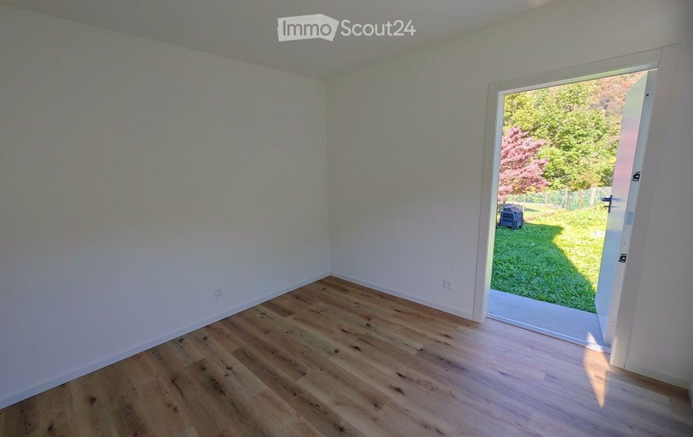 3,5 Zimmer mit privatem Garten in Roveredo GR - Bild 4