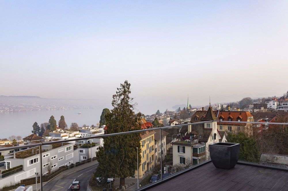 Luxuriöse 5.5-Zimmer-Maisonettewohnung mit Seesicht und Dachterrasse - Bild 8