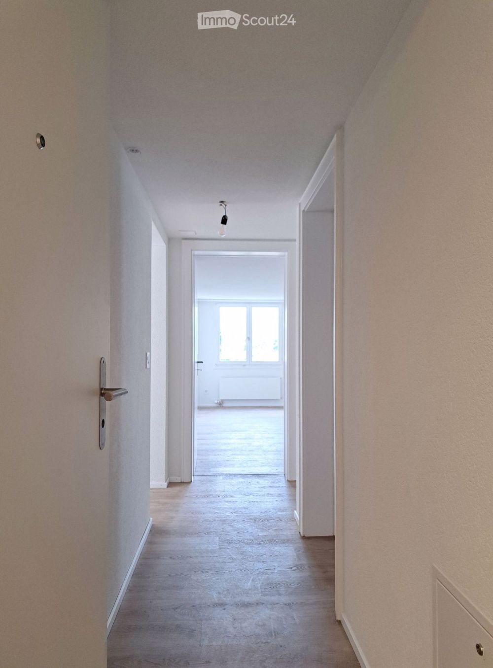 Charmante 5.5-Zimmer-Wohnung in ruhiger Lage von Einsiedeln - Bild 5