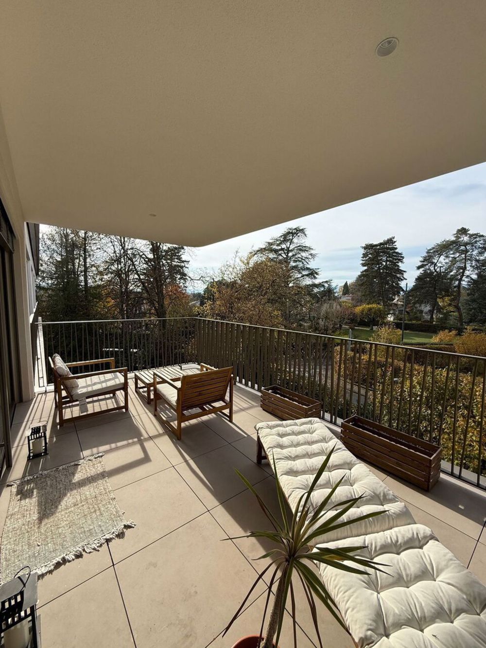 Schönes neues 3-Zimmer-Dachgeschossapartment mit Terrasse in Vessy - Bild 1