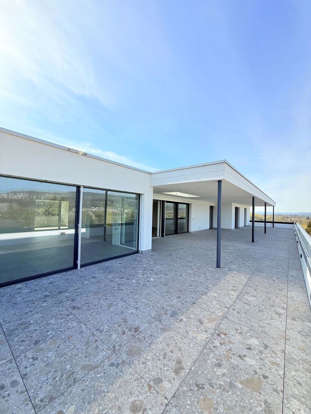Exklusive 6.5-Zimmer-Attikawohnung in Bremgarten AG – Wohnen und Arbeiten vereint - Bild 1