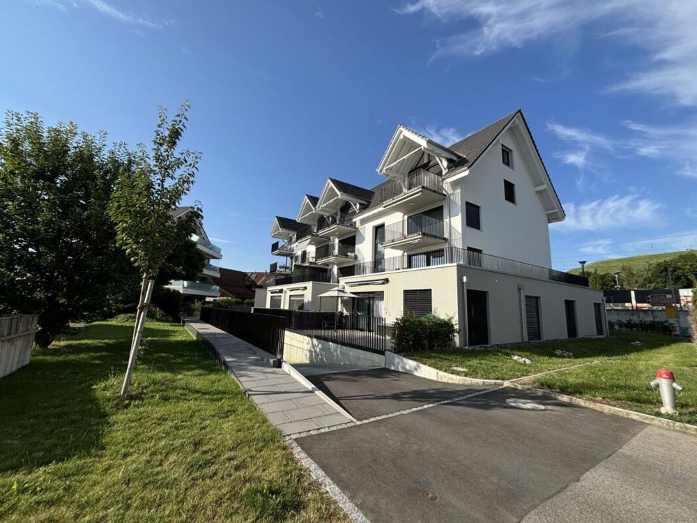 3½-Zimmerwohnung mit Balkon in Studen - Bild 1