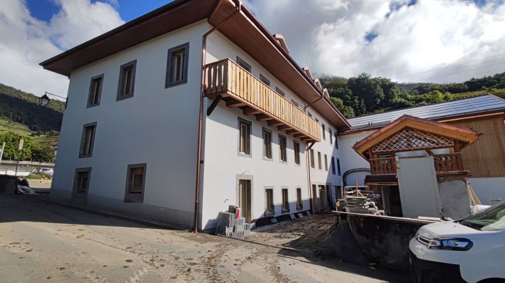 Neue 2.5-Zimmer-Wohnung mit Terrasse im alten Dorf - Bild 1