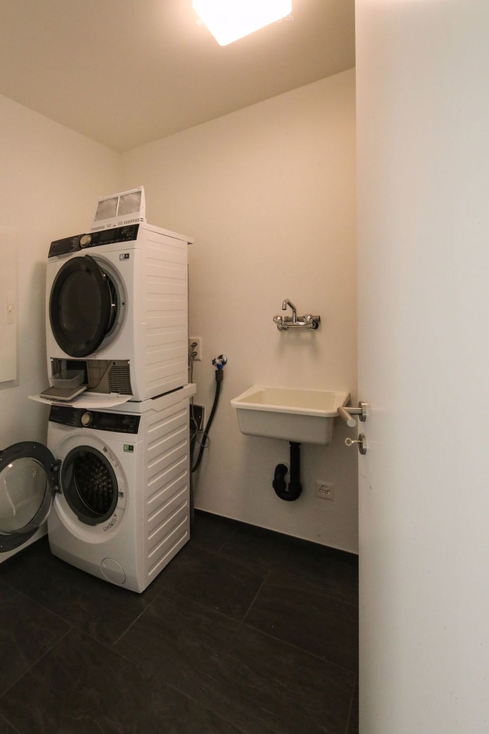 Grosszügige 4.5-Zimmer-Neubau-Wohnung mit Bergblick in Chur - Bild 8
