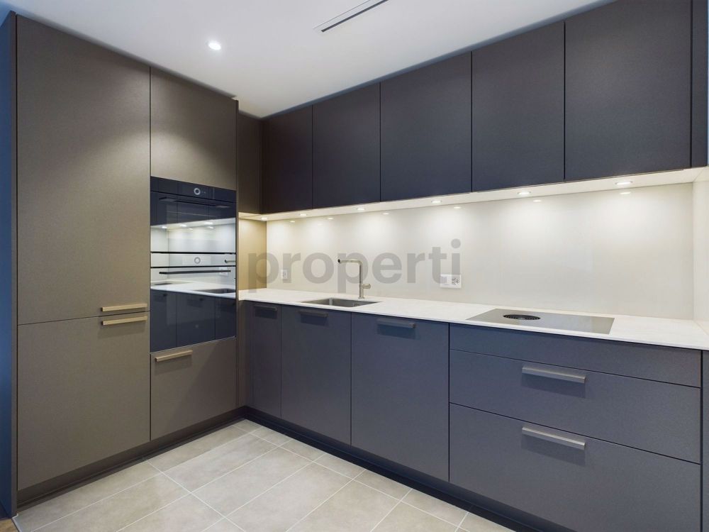 Moderne 2.5-Zimmer-Wohnung in Top-Lage mit Lift und hochwertiger Ausstattung in Zürich - Image 8