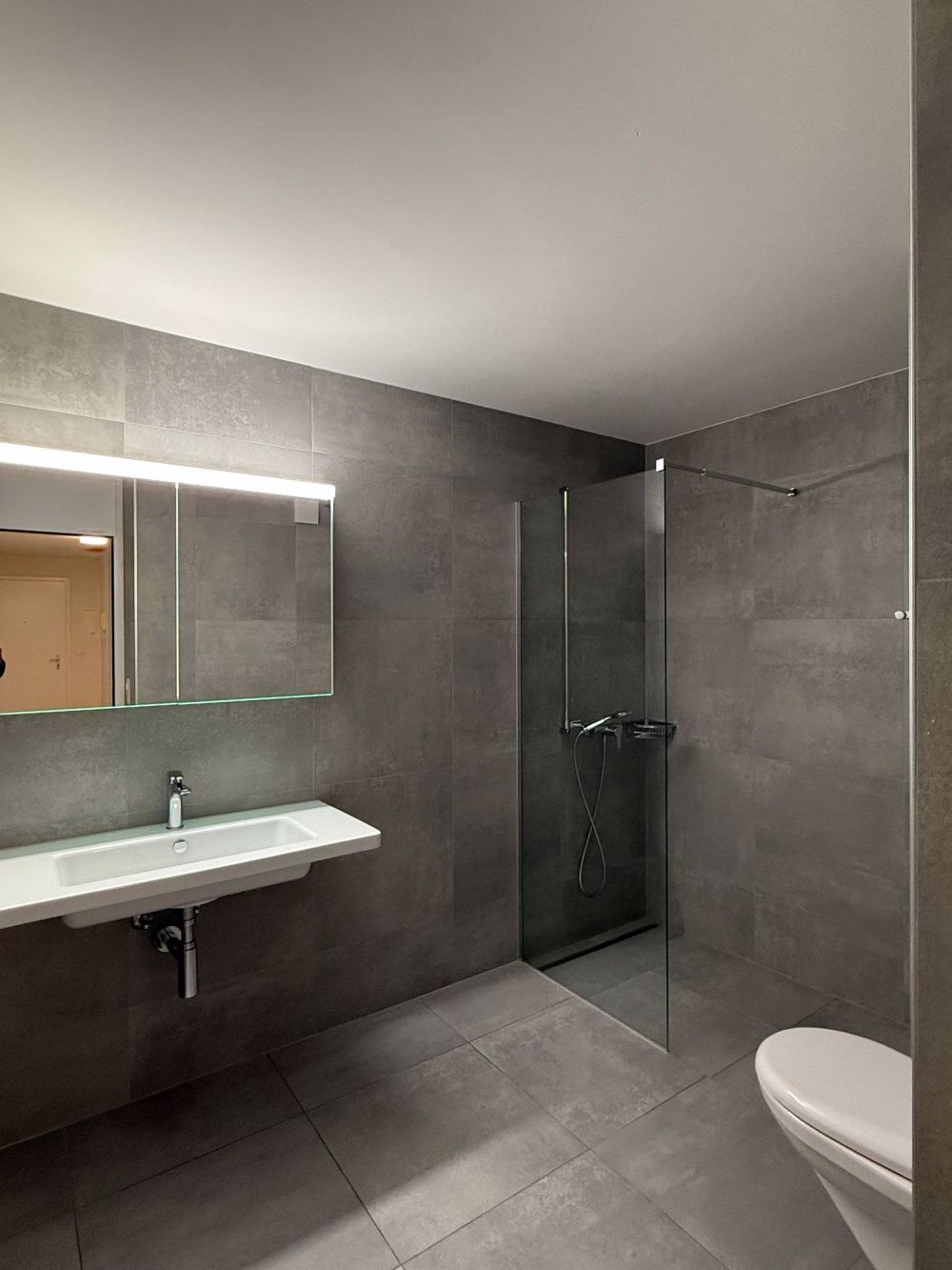 ?? Moderne 4.5-Zimmerwohnung mit Stil, 2 Balkonen & Cheminée – Zentrum Biel, Dufourstrasse 69 - Bild 8