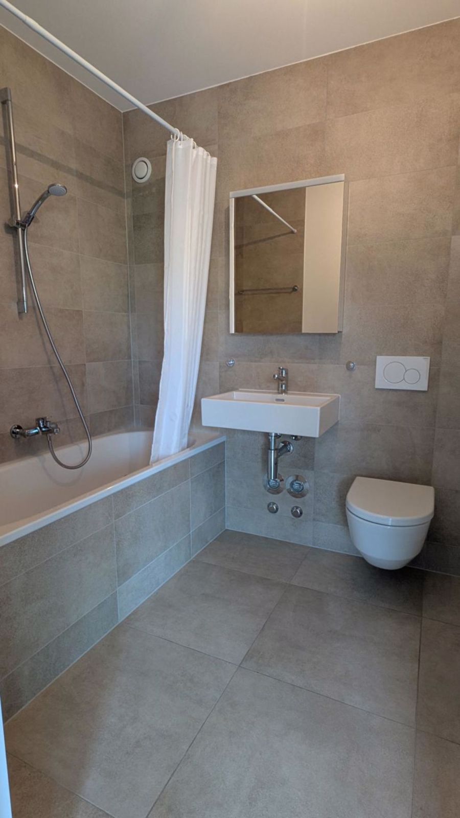 Magnifique appartement récent de 3.5 pièces aux combles, orientation Nord - Bild 6