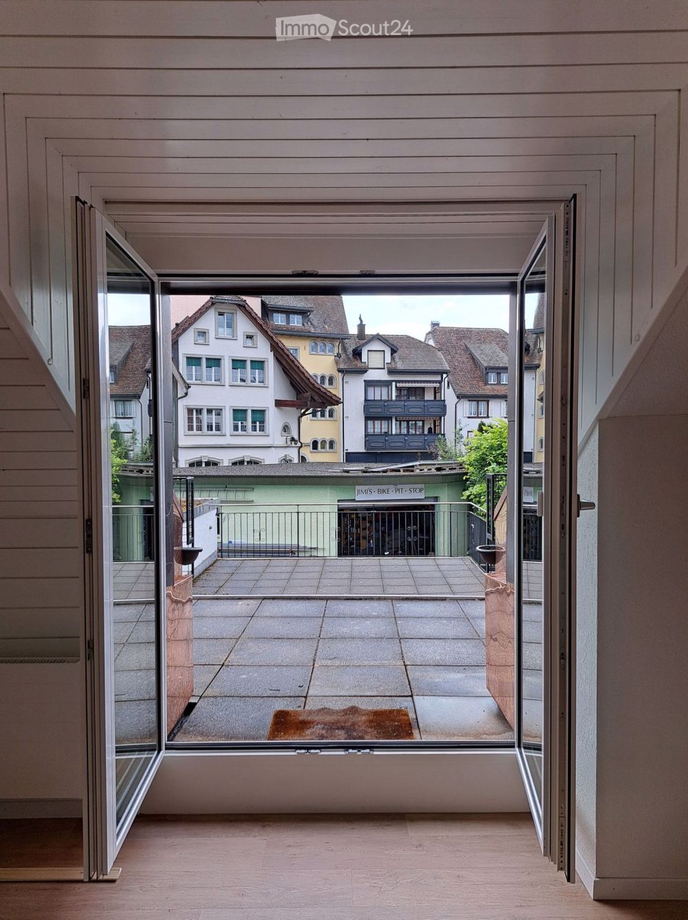 Charmante 2.5-Zimmer-Wohnungen im Dorfkern Einsiedeln mit grosser Terrasse - Bild 6