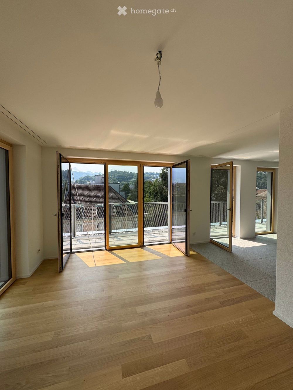 Erstvermietung 4.5-Zimmer-Attikawohnung im 7.OG mit grosser Terrasse mitten in der Stadt - Bild 4