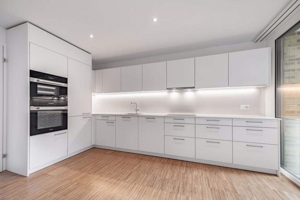 Moderne 3.5-Zimmer-Wohnung mit Balkon in Adliswil - Bild 1