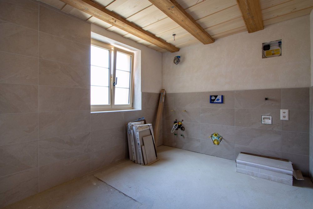 Erstvermietung Wohnen mit Charme - 3.5-Zimmer Erdgeschosswohnung - Badezimmer