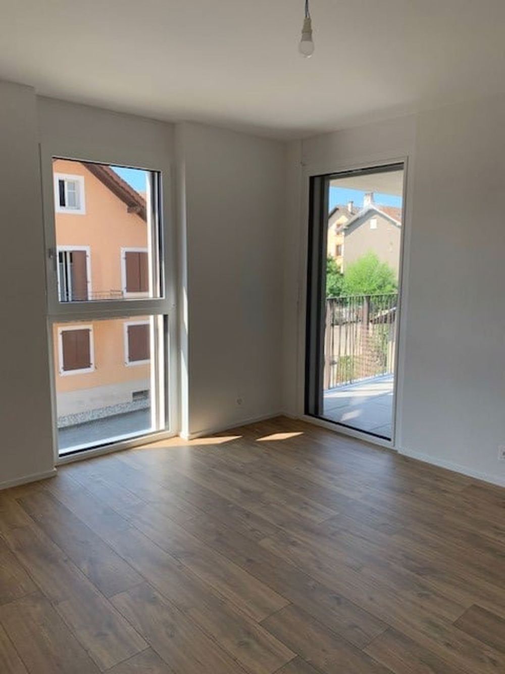 Sehr helles 2,5-Zimmer-Appartement 63 m2, Neubau, Südausrichtung, Loggia und Parkplatz - Bild 12