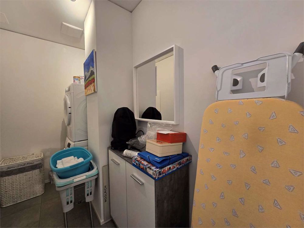 Neue 2.5-Zimmer-Wohnung mit Terrasse und Waschküche in einem Haus - Bild 9