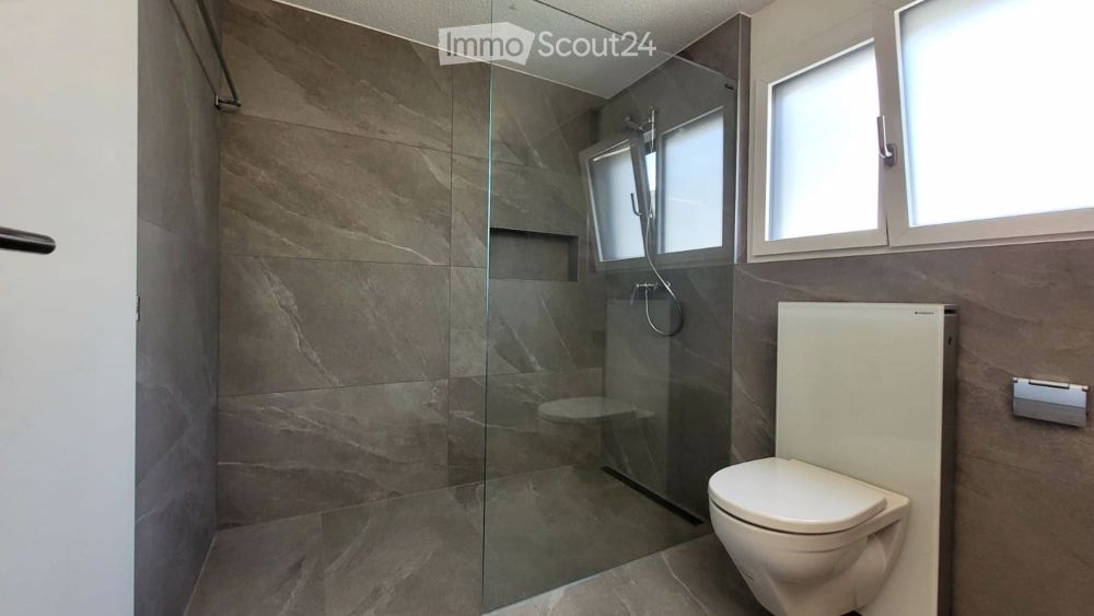 Erstvermietung sonnige 4.5 Wohnung nach Kernsanierung im Eigentumsstandart - Bild 6