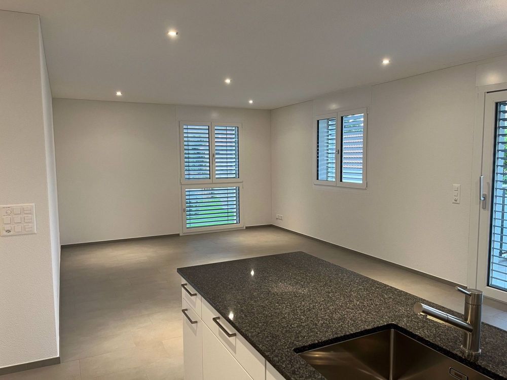 Grosszügige, moderne 4.5-Zimmerwohnung im EG - Bild 4