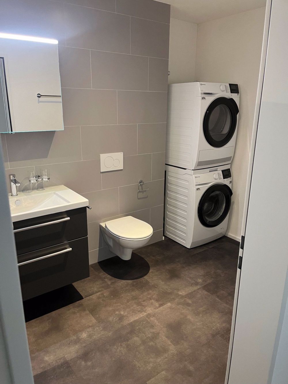 Nachmieter für 5,5 Zimmer Neubau-EG-Wohnung gesucht - Bild 3