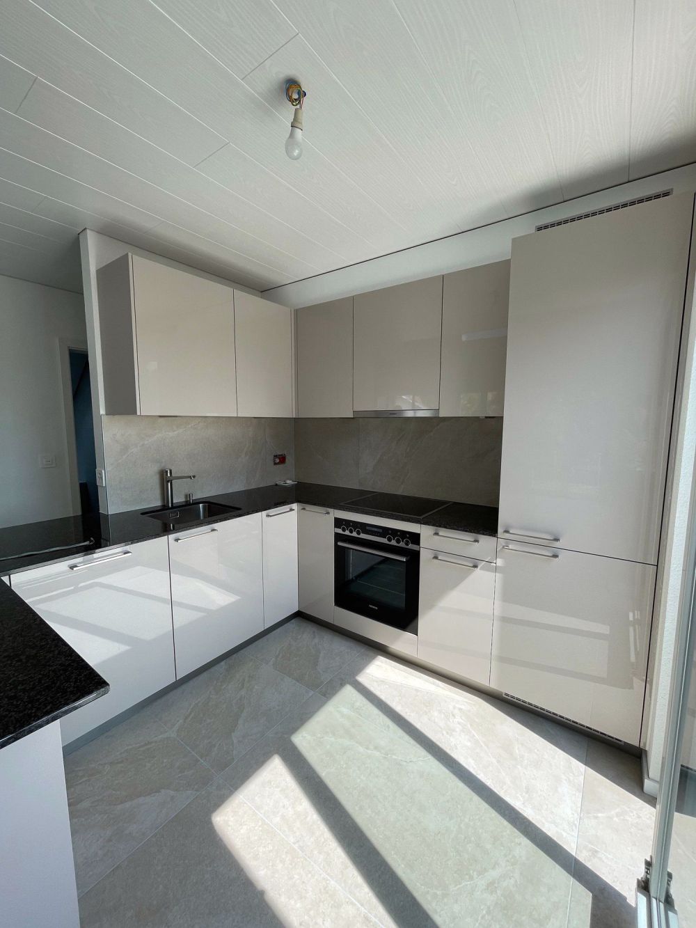 Neubau - Prächtige 3,5-Zimmer-Wohnung in Champagne - Bild 7