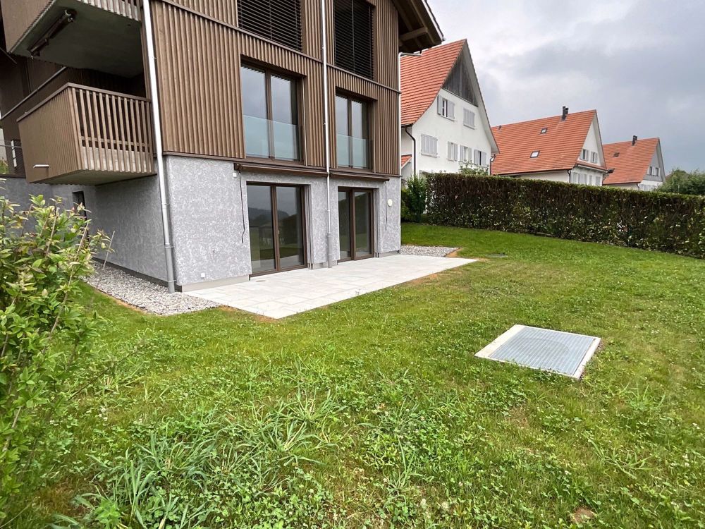 3.5-Zimmer-Garten-Wohnung mit atemberaubendem Ausblick und Zusatzraum - Bild 2