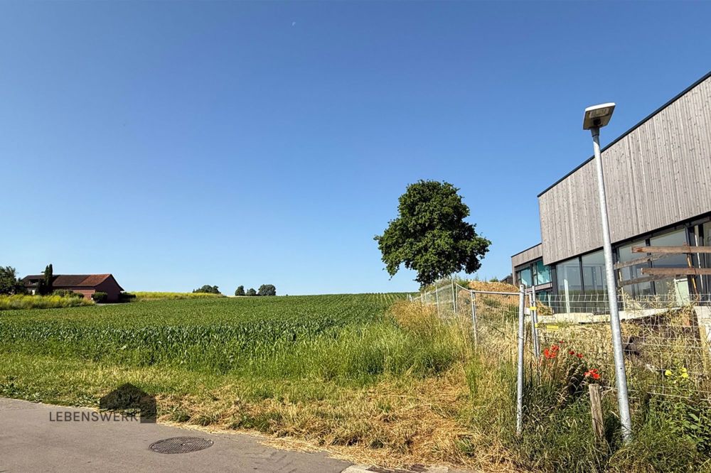 Wo Kinder lachen und Eltern ankommen. Natürlich in Altnau! - Landwirtschaftszone