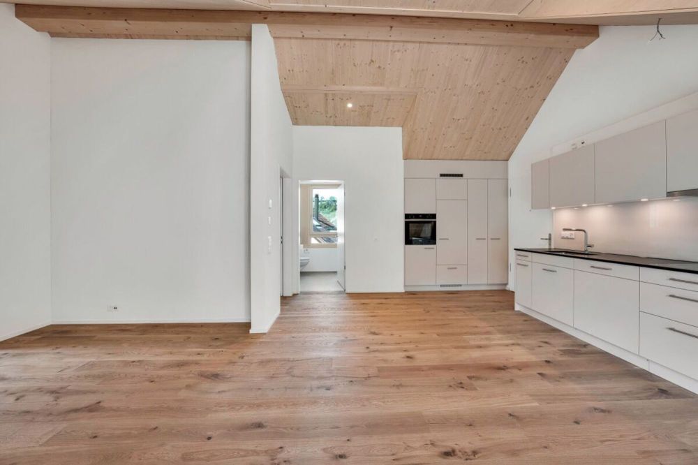 ERSTVERMIETUNG - moderne 3.5-Dachwohnung an zentraler Lage - Bild 3