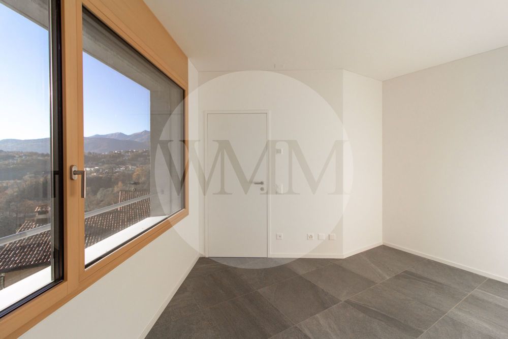 LUMINOSO 4,5 LOCALI CON GRANDE TERRAZZA E VISTA APERTA - Bild 6