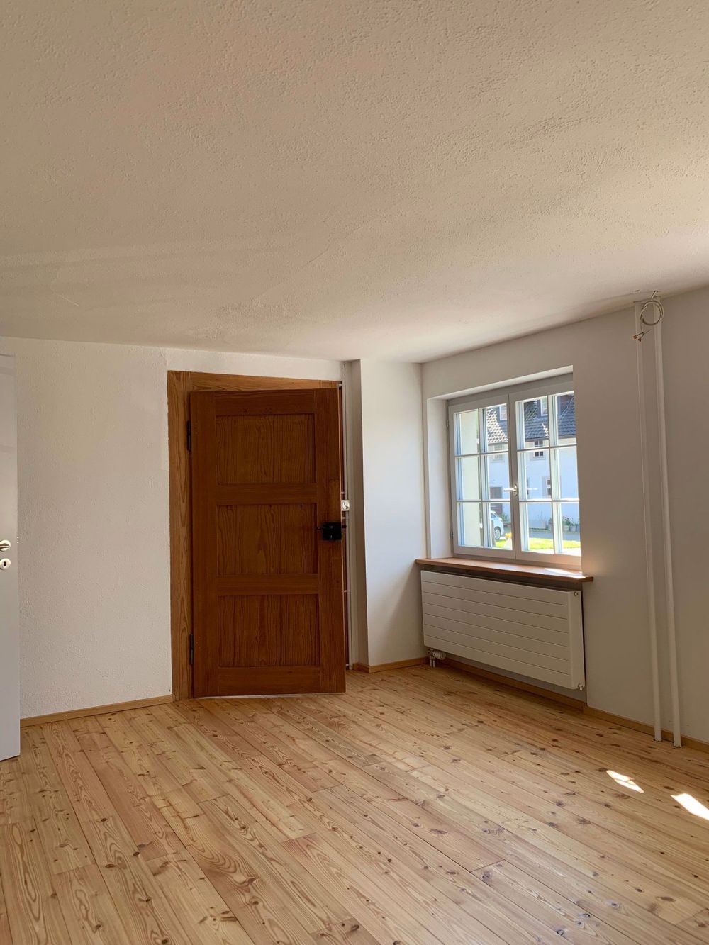 ERSTVERMIETUNG 2.5 Zimmer-Wohnung in historischem Wohnhaus - Bild 2