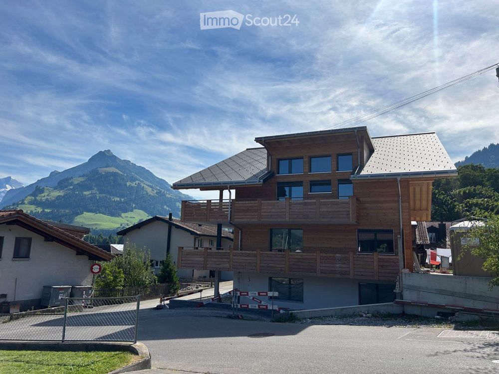 Moderne 4.5-Zimmer-Dachwohnung mit Bergblick in Frutigen - Bild 1