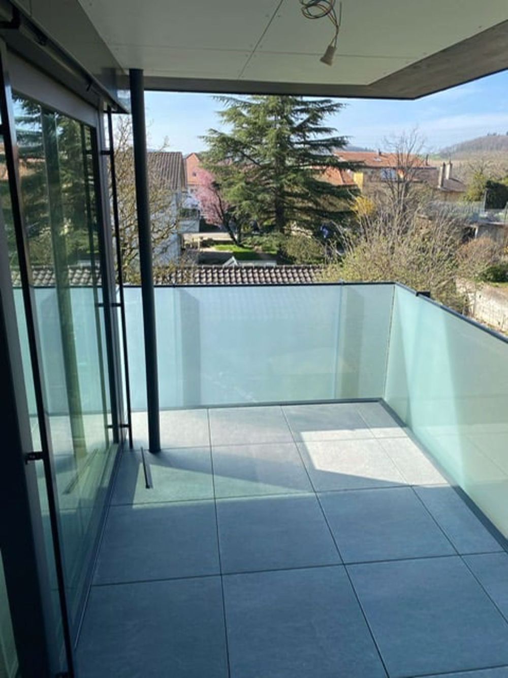 A La Sarraz, magnifique 4.5 pièces, lumineux, neuf avec grand balcon - Bild 5