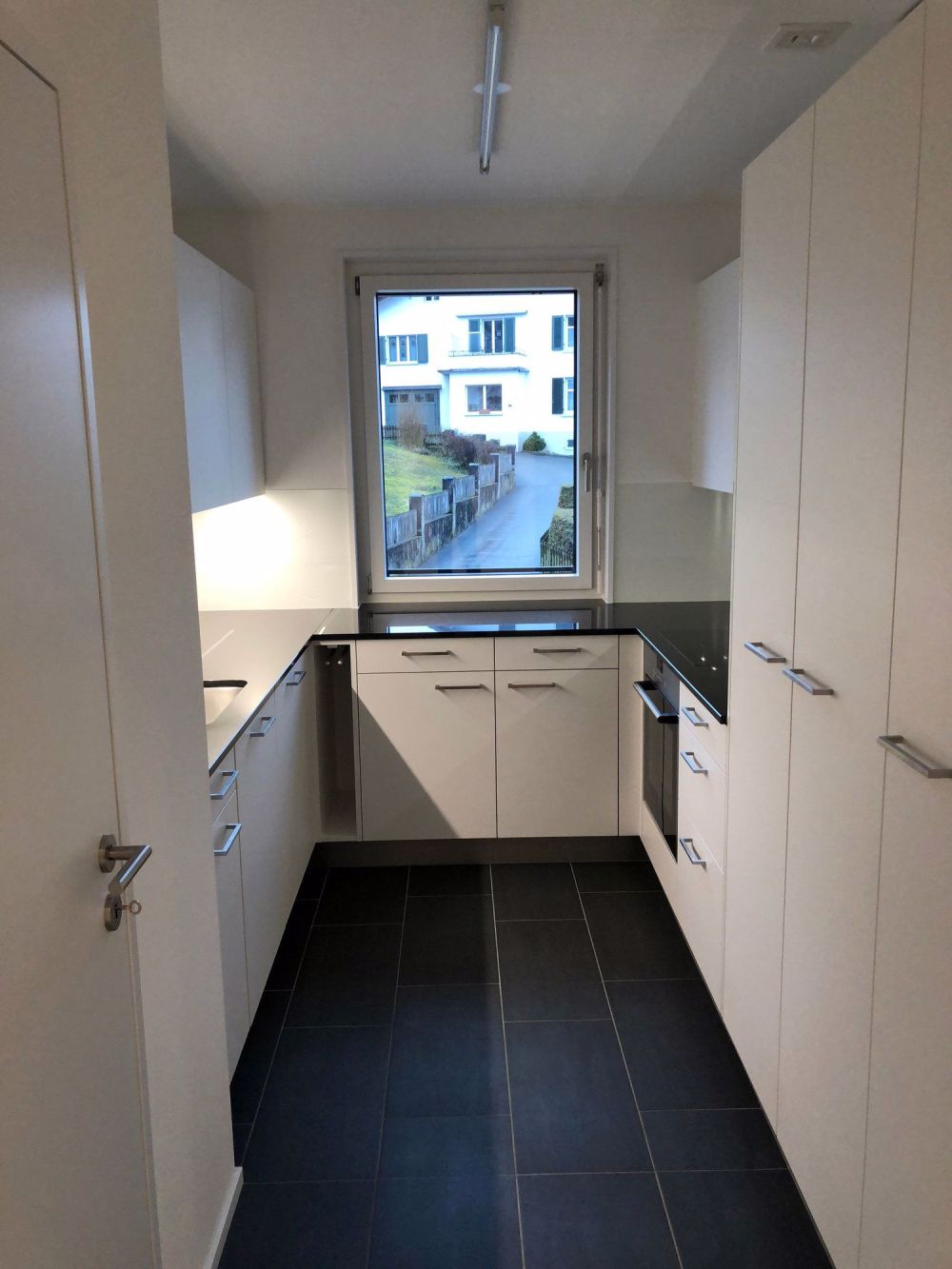 Grosszügige und moderne Neubauwohnung - Bild 4