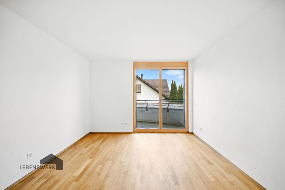 Exklusives Wohnen am Arenenberg Design trifft Lebensqualität - Helles Schlafzimmer mit Seesicht