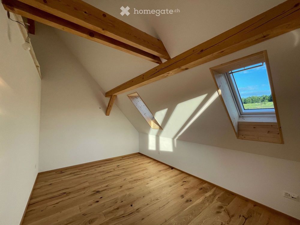 Sonnige und grosszügige 3.5-Zimmer-Wohnung als eigener Hausteil - Bild 9