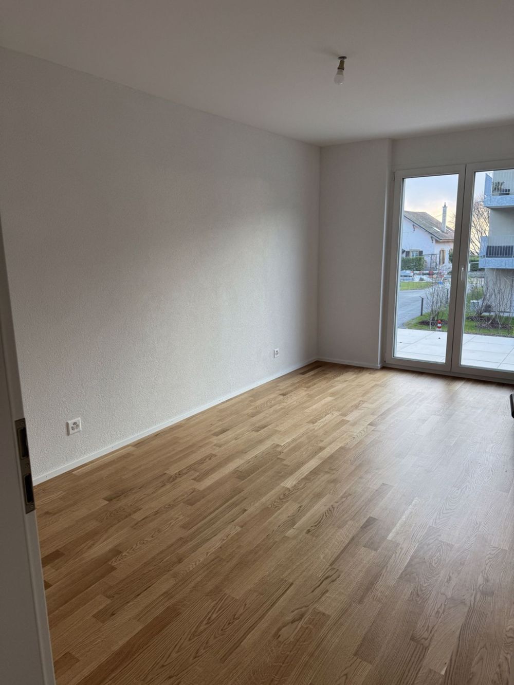 Magnifique 2.5 pièces neuf avec grande terrasse et garage souterrain - Bild 3