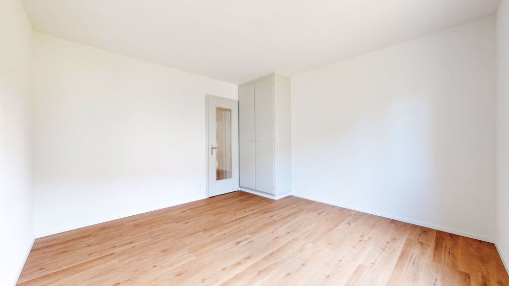 ERSTVERMIETUNG NACH SANIERUNG | 4-Zimmerwohnungen im Herzen von Ostermundigen - 4.5-Zi-Whg-in-Ostermundigen-Zimmer-1-1