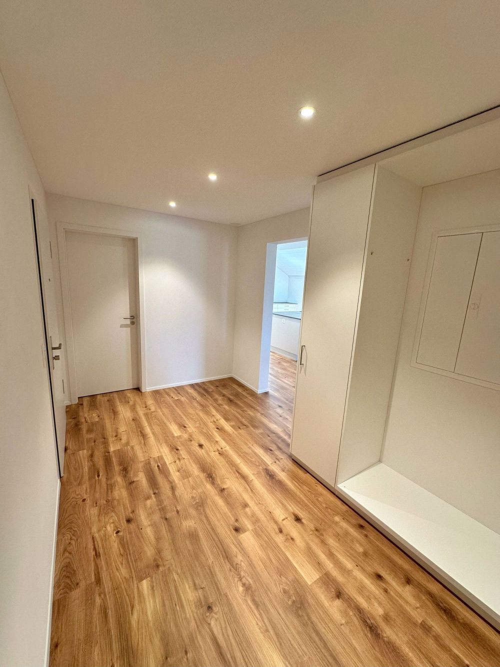 Schöne, grosse Dachwohnung mit Seesicht - Bild 6