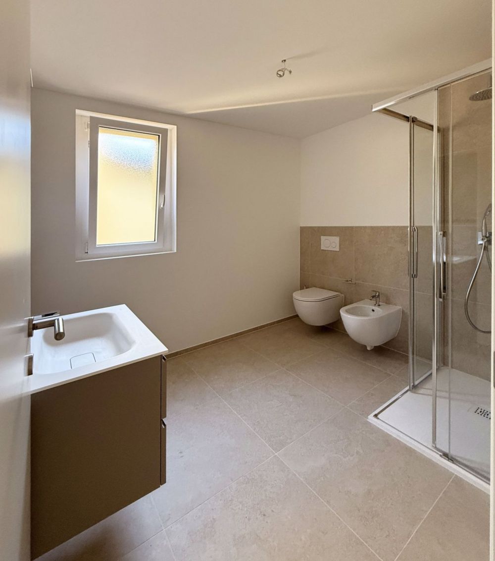 Neue und geräumige 4.5-Zimmer-Wohnung zur Miete in Cadro - Bild 4