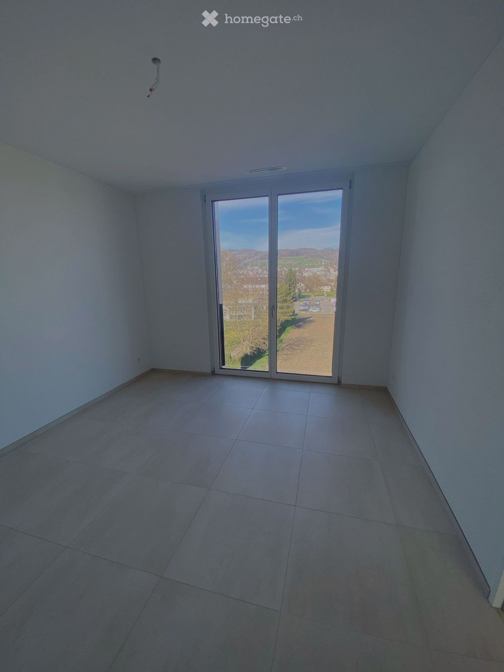 Lichtdurchflutete 3.5 Zi-Attikawohnung mit grosser Süd-Terrasse - Bild 4